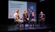 Discussing the future of nuclear power with mayors